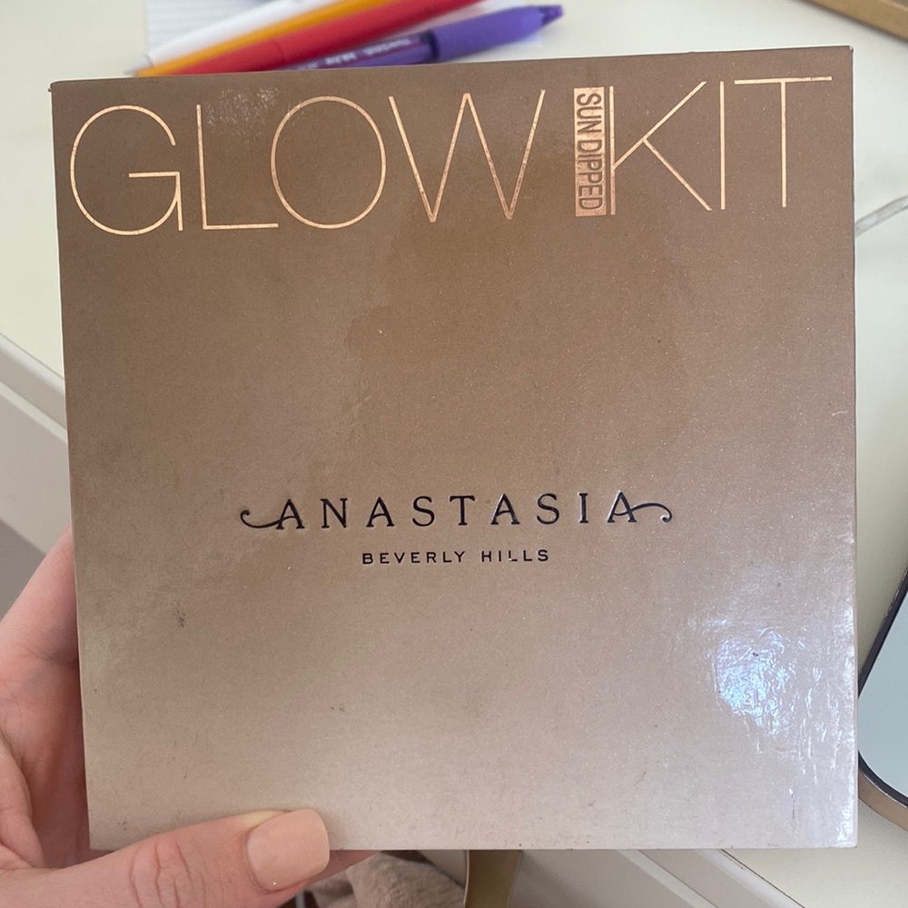 Anastasia sun dipped glow kit
